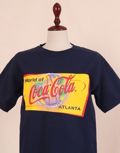 World of Coca-cola Atlanta  T-Shirt ( S size )