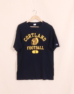 Champion Cortland Indians Football  Vintage T-Shirt (  L size )
